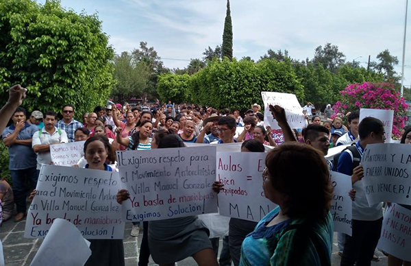 Antorchistas y la FNERRR se manifiestan en ITIFE 