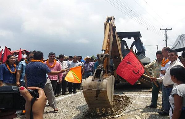 Antorcha lleva pavimentación a la Sierra del Totonacapan