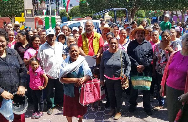 Cuatrocientos antorchistas entregan a la nueva administración municipal su pliego petitorio