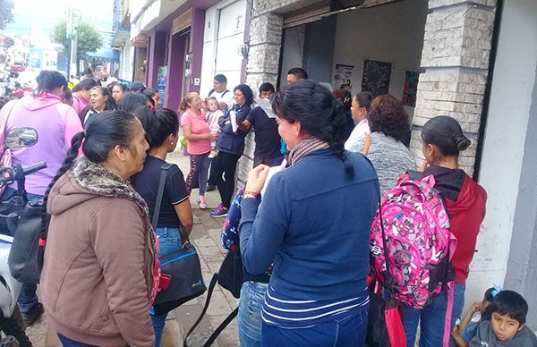 Docentes solicitan apoyo económico a autoridades municipales de Uruapan