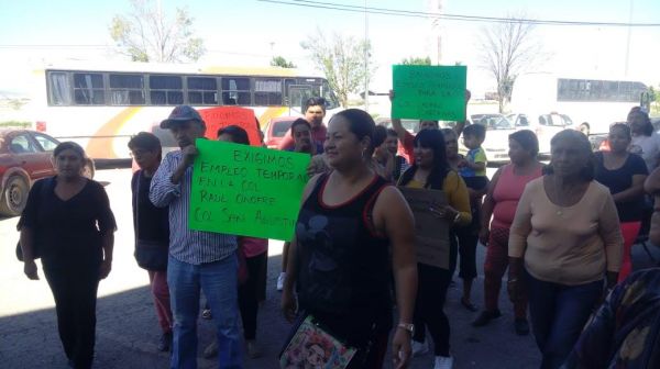 Antorchistas acuden a alcaldía de Monclova