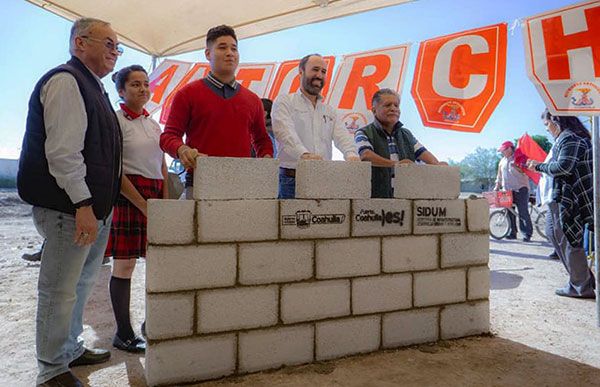 Dan inicio a la construcción de albergue en Valle La Rosita