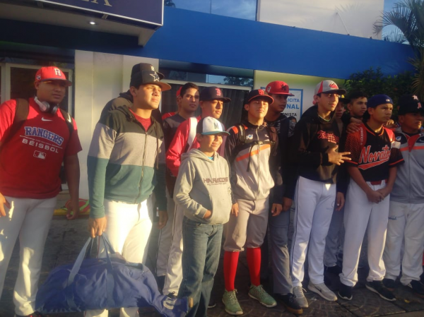 Equipo de BCS va a la nacional de béisbol