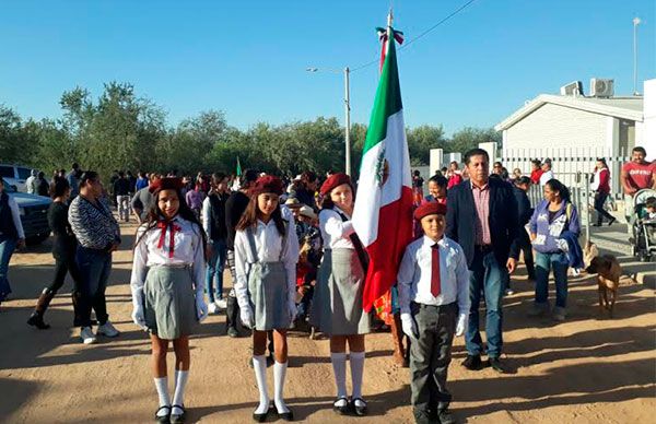 Conmemoran escuelas antorchistas la gesta revolucionaria