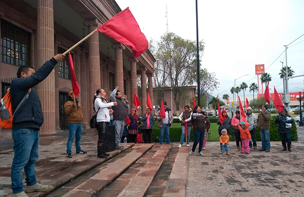 Denuncian antorchistas desvió de recursos en San Pedro