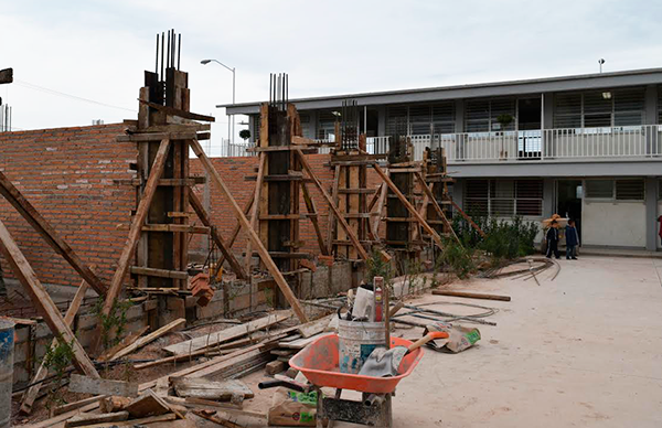 Inicia tercera etapa de la construcción del Bachillerato Cristóbal Colón