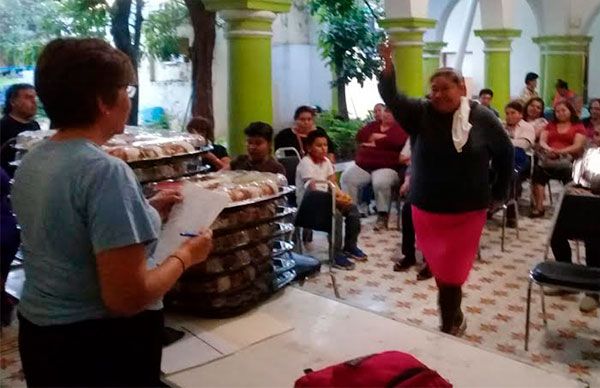 Plenistas de Cd.Victoria se reúnen y comparten la tradicional rosca de reyes