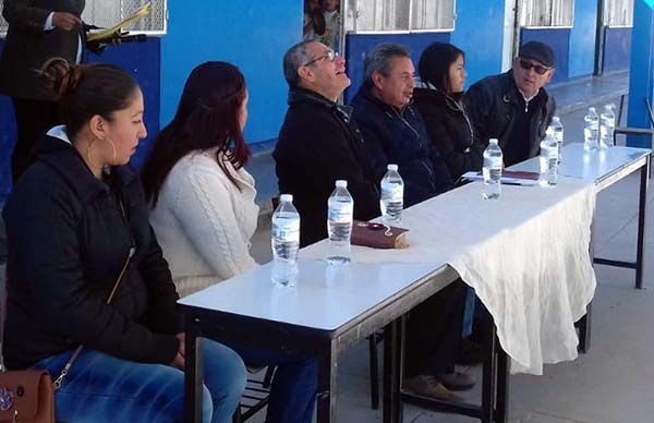 Entrega Antorcha domo en escuela de Gómez Palacio