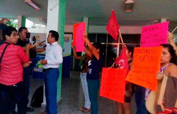 Niños y jóvenes piden apoyo para participar en evento nacional cultural 