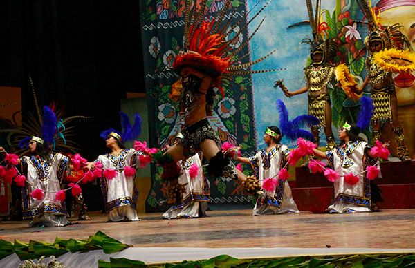 Obtiene Michoacán medallas de oro y plata con danzas tradicionales