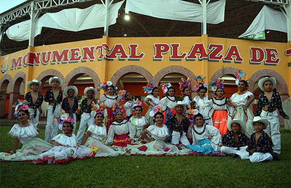 Niños y jóvenes duranguenses concursaron en danza en Espartaqueada Cultural 2019