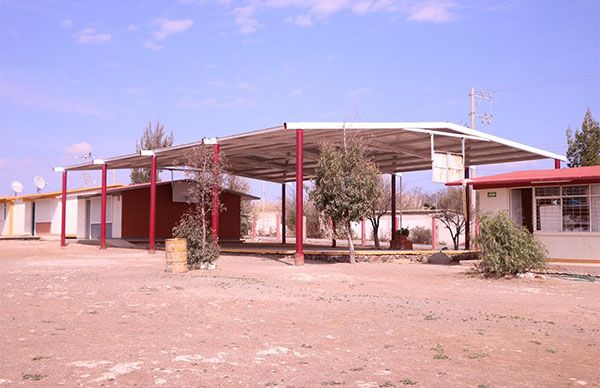 Concluye construcción de techado en la primaria Miguel Barragán de la