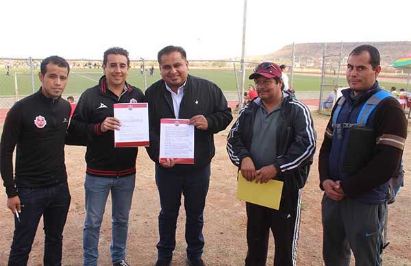 Inaugura alcalde de Trancoso escuela de fuerzas básicas de club Mineros de Zacatecas 