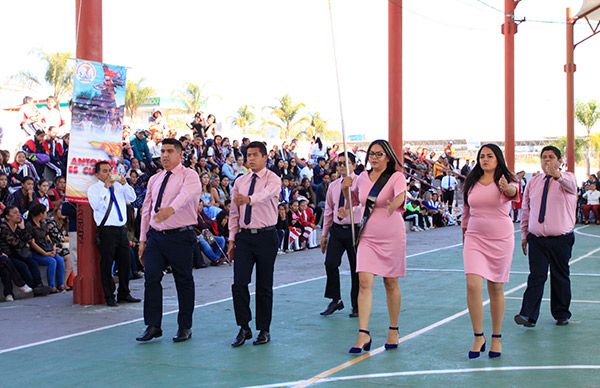 Realizan maestros antorchistas su II Concurso Estatal de Escoltas