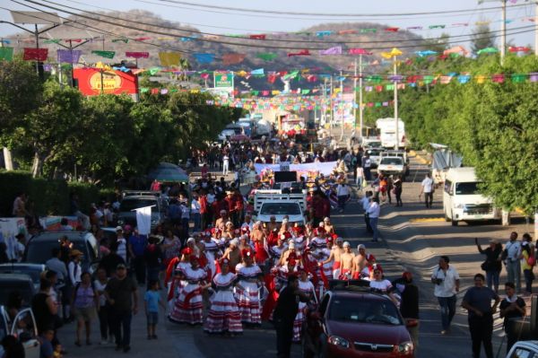 Inicia la Feria de la unidad entre los pueblos en Tecomatlán 