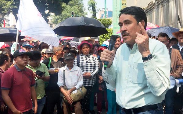Mexicanos que solicitan obras y servicios, esperan que funcionarios de AMLO cumplan