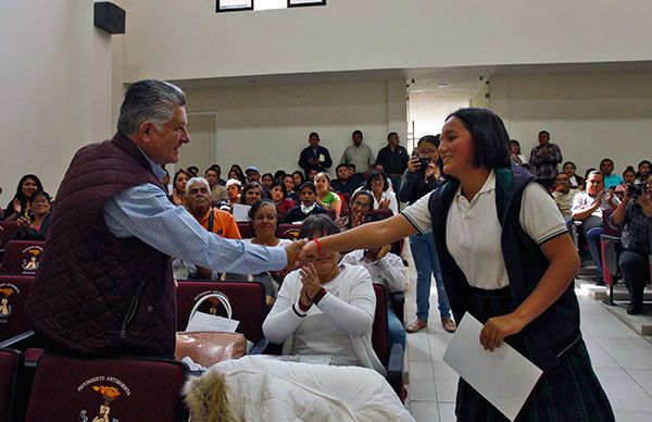 Michoacán rumbo al XI Concurso Nacional de Declamación