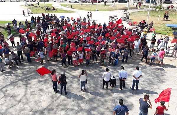 Francisco Rello se compromete a atender las necesidades de Antorcha en Quintana Roo