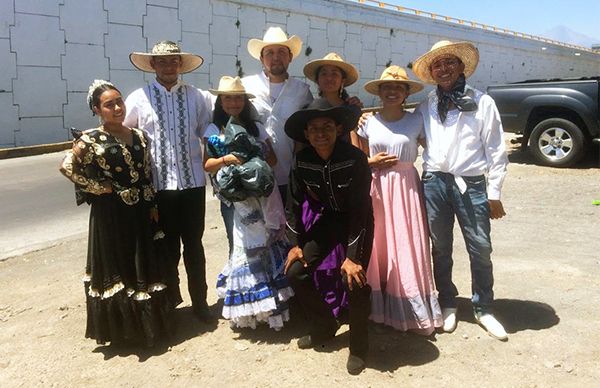 Jóvenes de la Casa del Estudiante de la CDMX realizan colecta económica