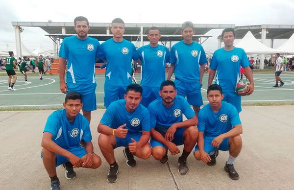 Nayaritas participan en el XIII Torneo Nacional de Voleibol