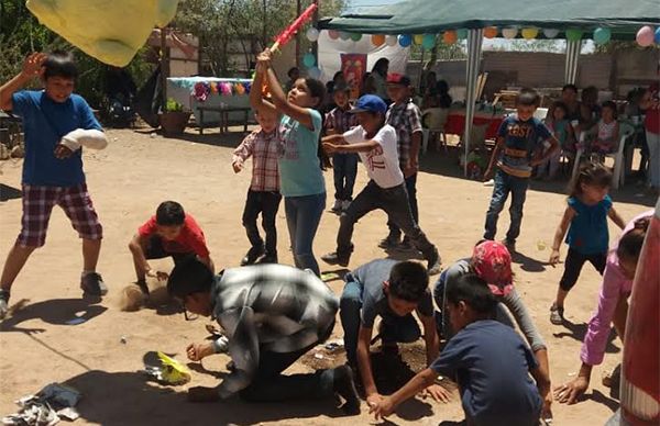 Antorchistas festejan a sus niños 