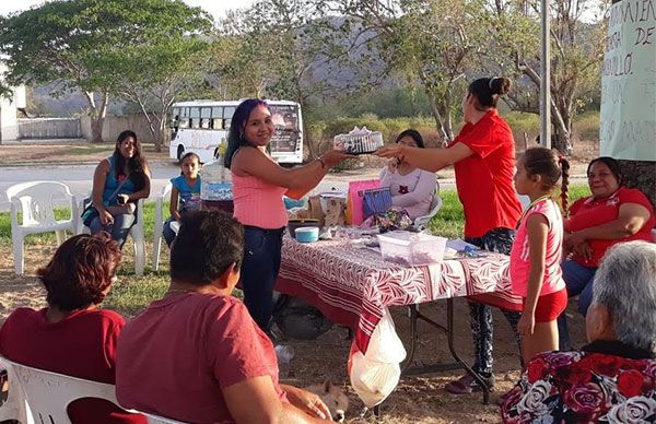 Festejan a madres antorchistas de Manzanillo