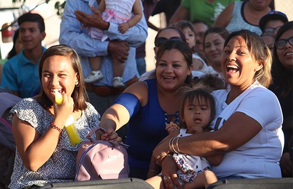 Festejan a madres y niños en Hermosillo