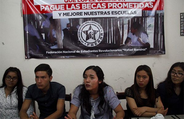 Pide la FNERRR pago de becas Benito Juárez