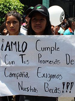 ¿Qué carambas hacen los estudiantes protestando?