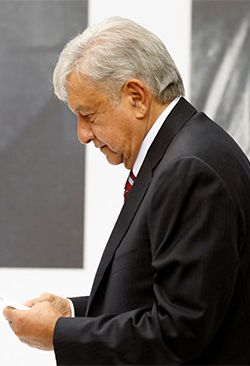 Con AMLO las becas no llegan