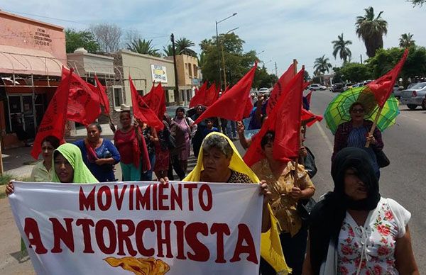 Al pueblo, cierra Díaz Nieblas, puertas del Palacio