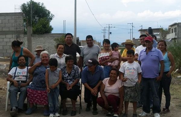 Familias antorchistas en El Marqués tendrán electrificación