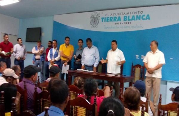 Alcalde  de Tierra Blanca se compromete a resolver demandas de antorchistas