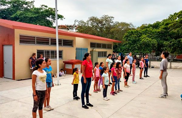 Bachilleratos antorchistas brindan una educación integral 