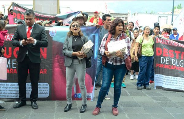 Pacenses asisten a la Cámara de Diputados; exigen destitución y juicio político a Olga Medina 