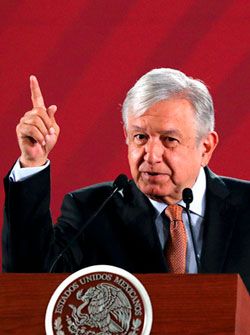 López Obrador, continuador de la obra de Salinas de Gortari