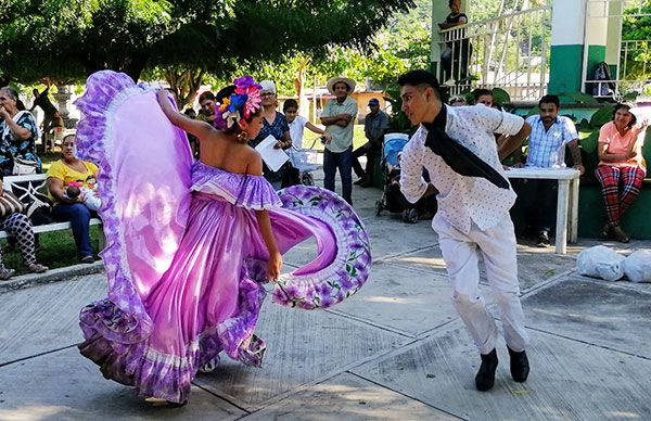 Antorchistas de Armería refrendan su compromiso con Antorcha