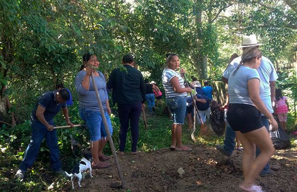 El trabajo colectivo hermana al pueblo