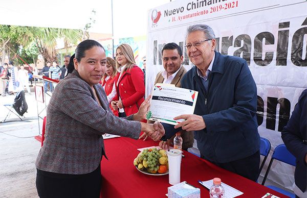 Alcalde de Chimalhuacán inaugura obras en escuelas de Alfareros y Artesanos