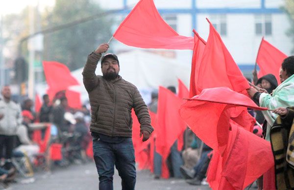 Intento de desalojo a campesinos apostados en San Lázaro 