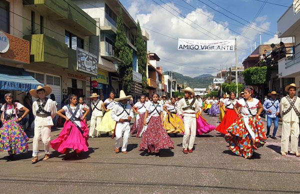 COBA #90 representa dignamente a su institución en conmemoración de la Revolución