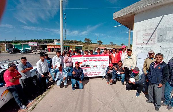 Taxistas rumbo al 45 Aniversario Antorchista