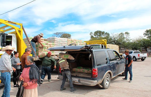 Gestión de Antorcha ante Seduvot beneficia a familias de Villanueva