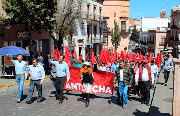 Entregan pliego petitorio en el Gobierno del Estado y Secretaría de Bienestar  