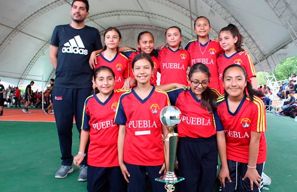 Logran medalla en Puebla en voleibol