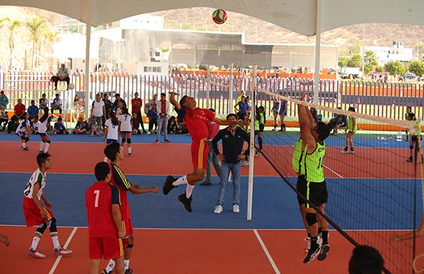 Avanzan jóvenes poblanos en voleibol   