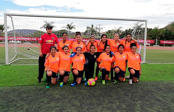 Logra Zacatecas campeonato de futbol femenil en Espartaqueada