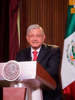 AMLO en el 103 aniversario de la Constitución, más de lo mismo