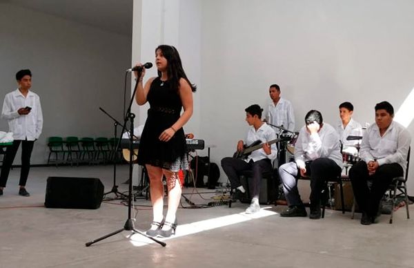 Exhiben adolescentes talento musical inculcado por Antorcha 