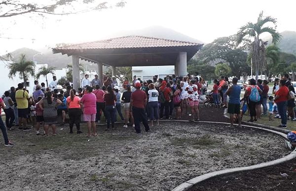 Evalúa Manzanillo beneficios en predial para antorchistas 